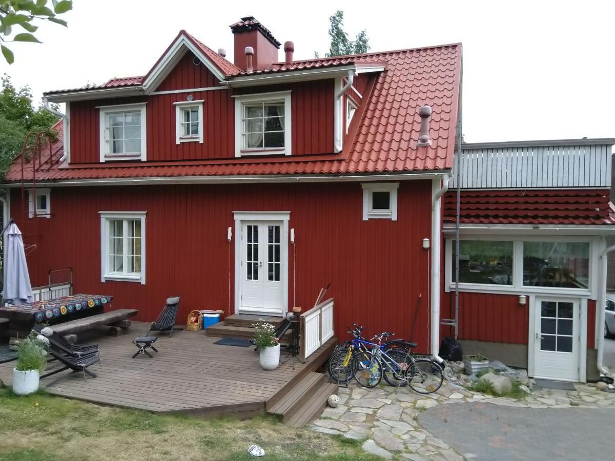 120 Yrs. Old Log House In Kuopio City Centre Kültér fotó